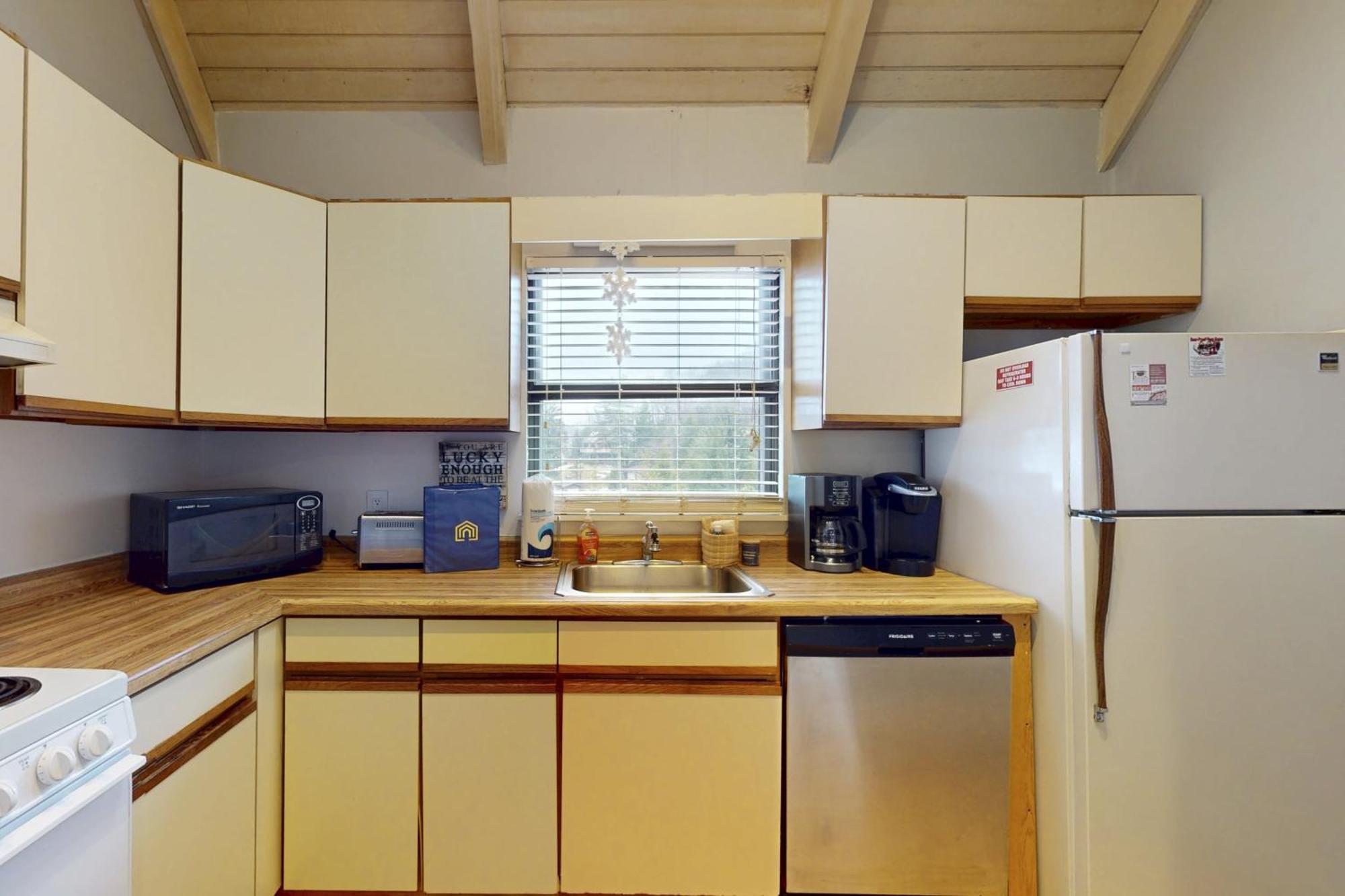 Jeffrey Lane Condos Thayerville Rum bild