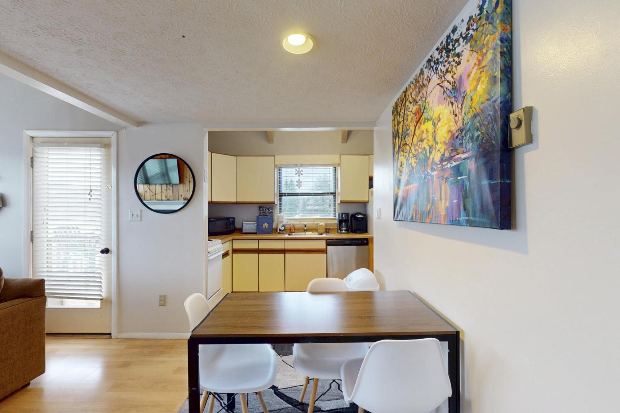 Jeffrey Lane Condos Thayerville Rum bild